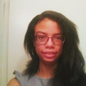 Meet your Posher, Cassandra